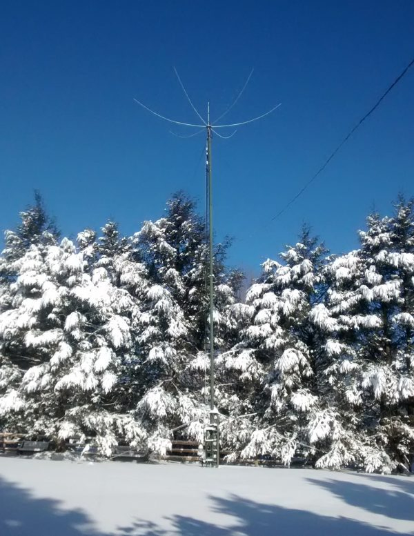 Hexbeam survives snowfall and ice